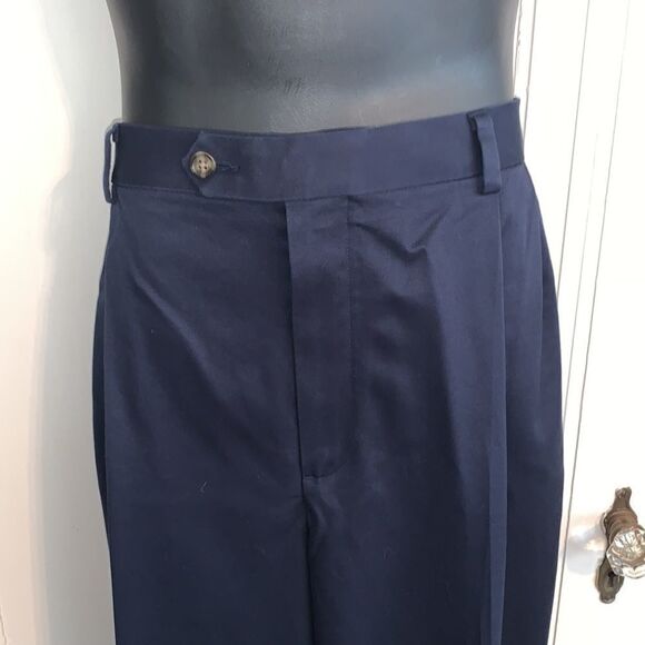 Roundtree & Yorke navy blue pleat front pants - Picture 2 of 8